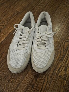 Nike Men's Athletic Sneakers in Off-White and Tan